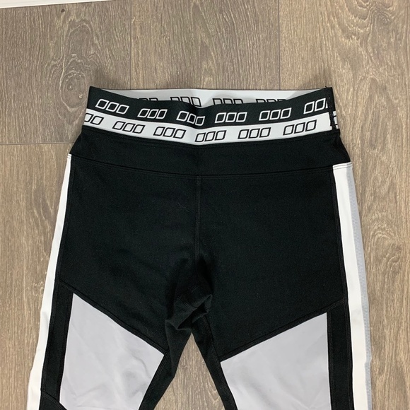 Lorna Jane Icon Retro Sport Ankle Biter Leggings Black Concrete Grey Size Small - Picture 6 of 11